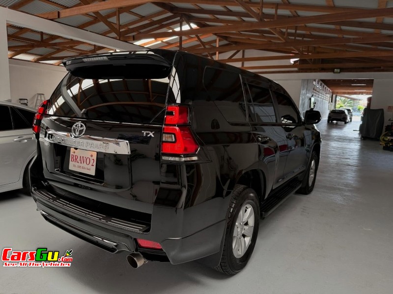 2020 Toyota Land Cruiser Prado image6