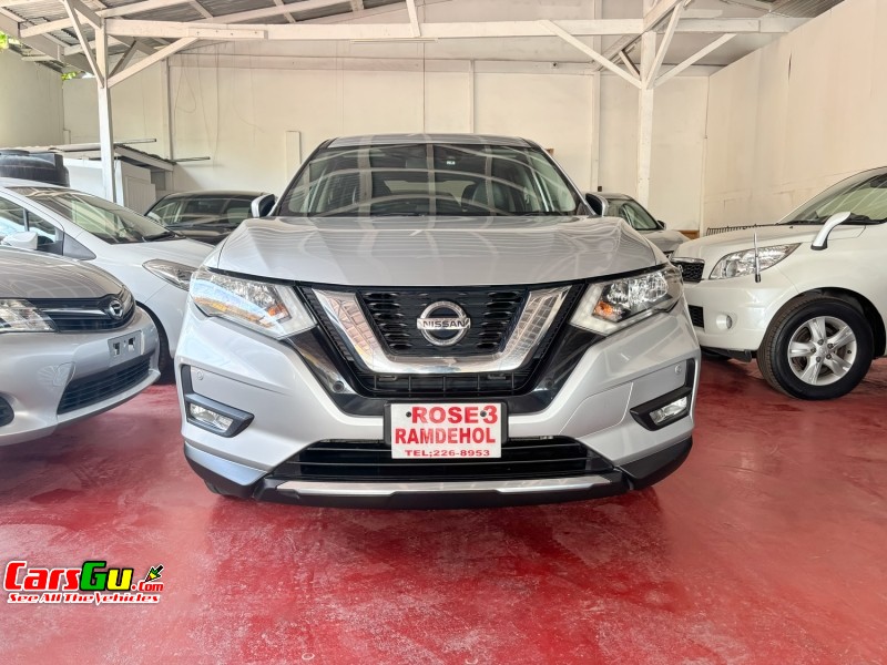2019 Nissan X-Trail image6