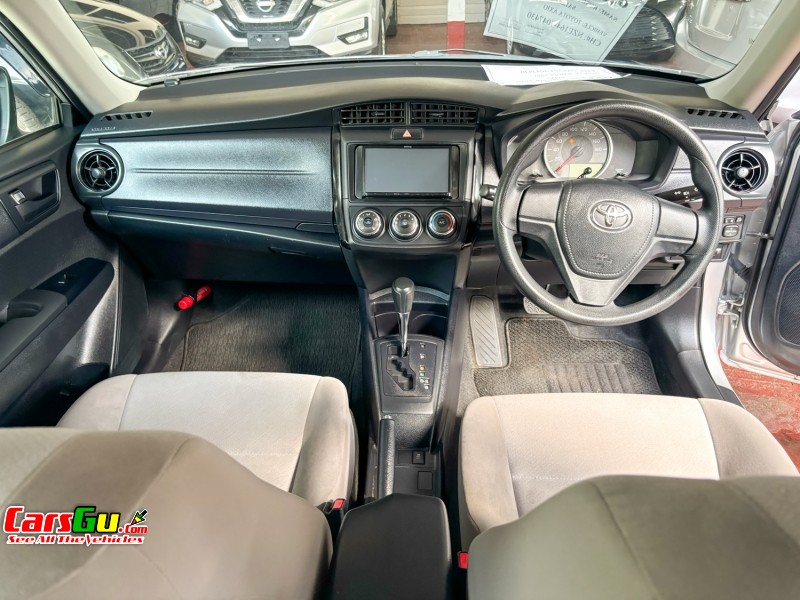 2017 Toyota Axio image7