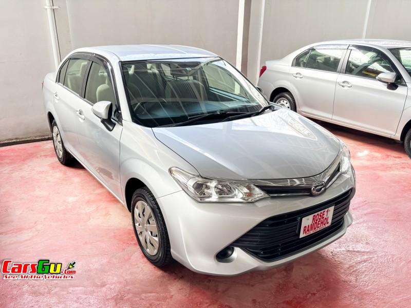 2017 Toyota Axio image8