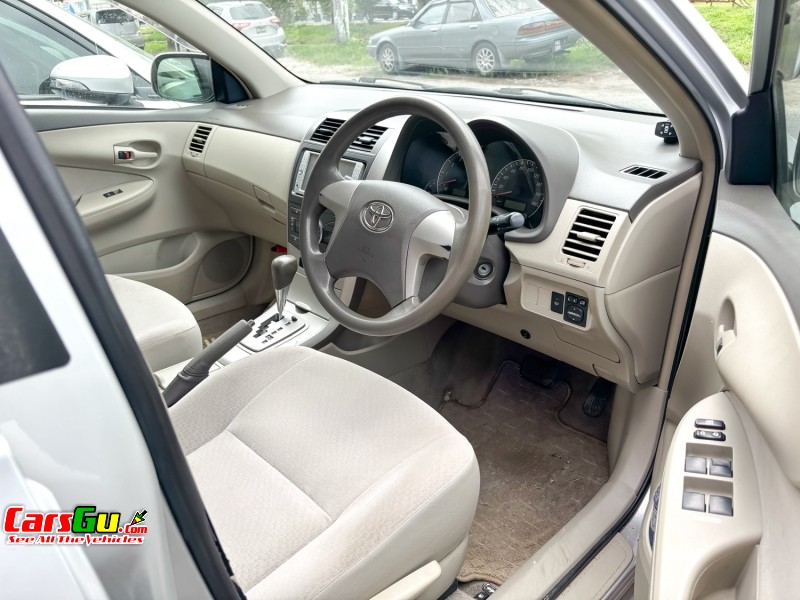 2010 Toyota Axio image6