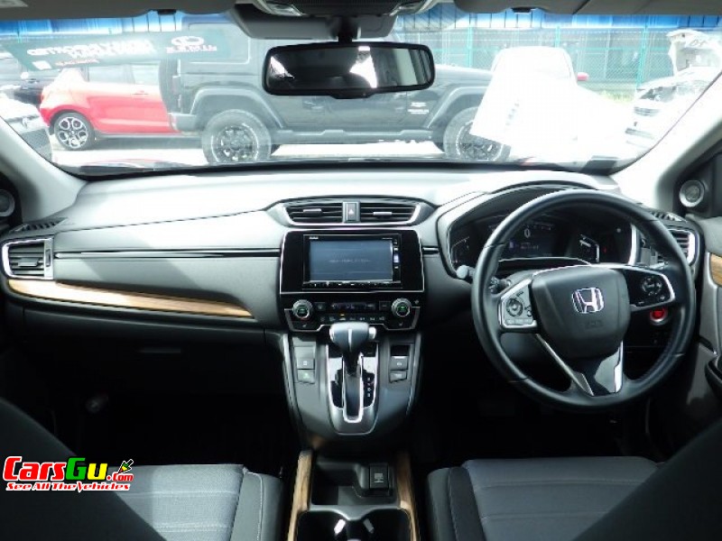 2018 Honda CR-V image1