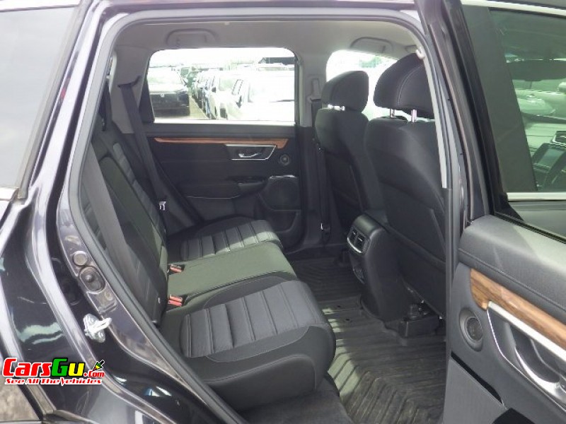 2018 Honda CR-V image2