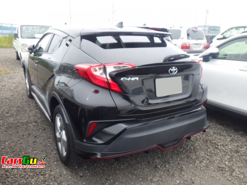 2017 Honda CHR image4