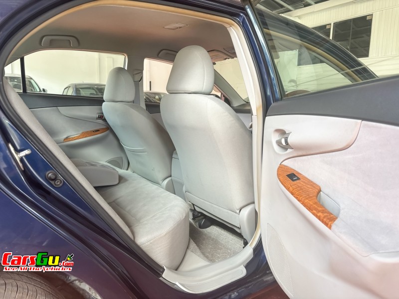 2010 Toyota Axio image1