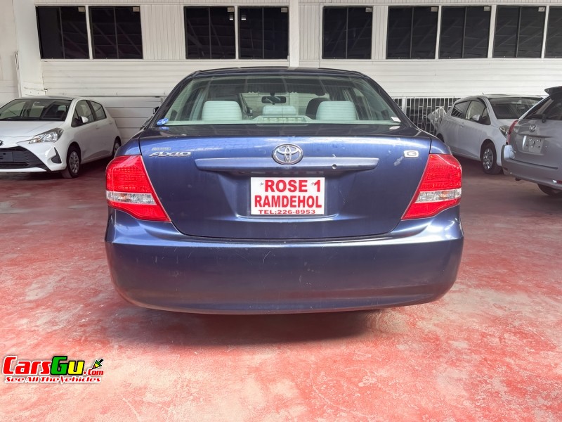 2010 Toyota Axio image2