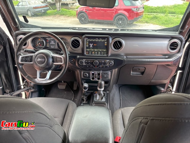 2019 Jeep Wrangler image8