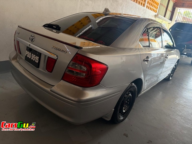 2005 Toyota Premio image6