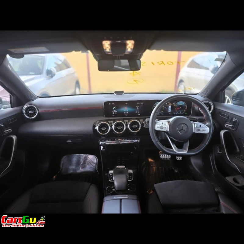 2019 Mercedes Benz A-180 image2