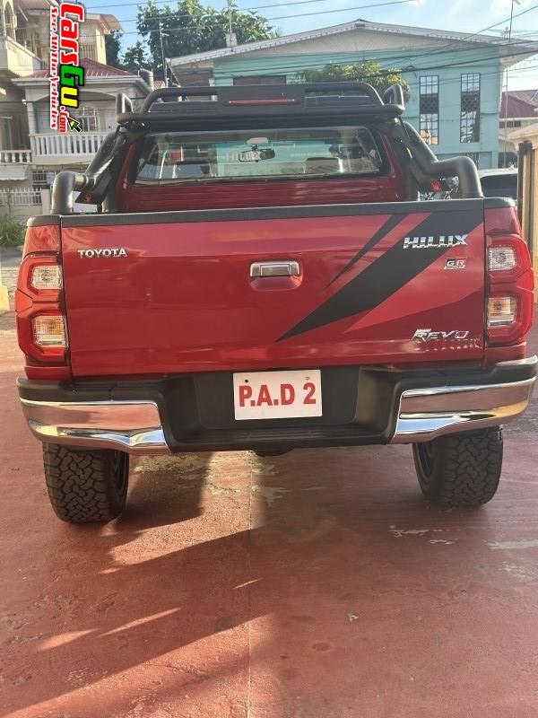 2013 Toyota Hilux image3