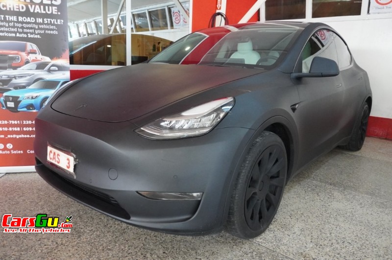 2022 Tesla Model Y image1