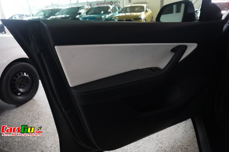 2022 Tesla Model Y image3