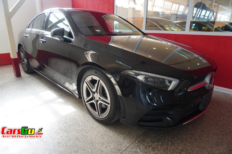 2019 Mercedes Benz A180 image1
