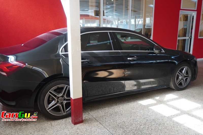 2019 Mercedes Benz A180 image3