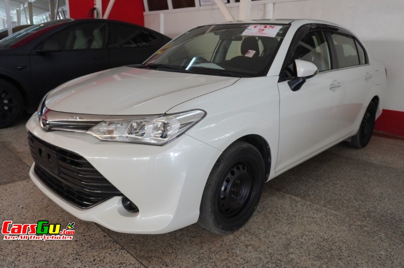 2015 Toyota Axio image1