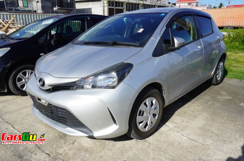 2016 Toyota Vitz image2