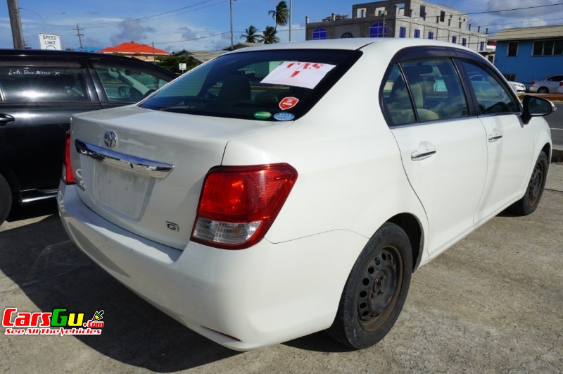 2013 Toyota Axio image3