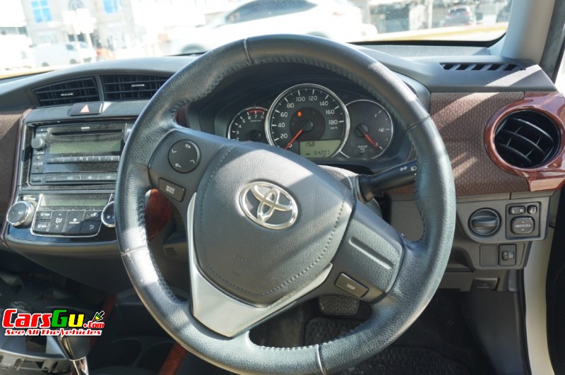 2013 Toyota Axio image4