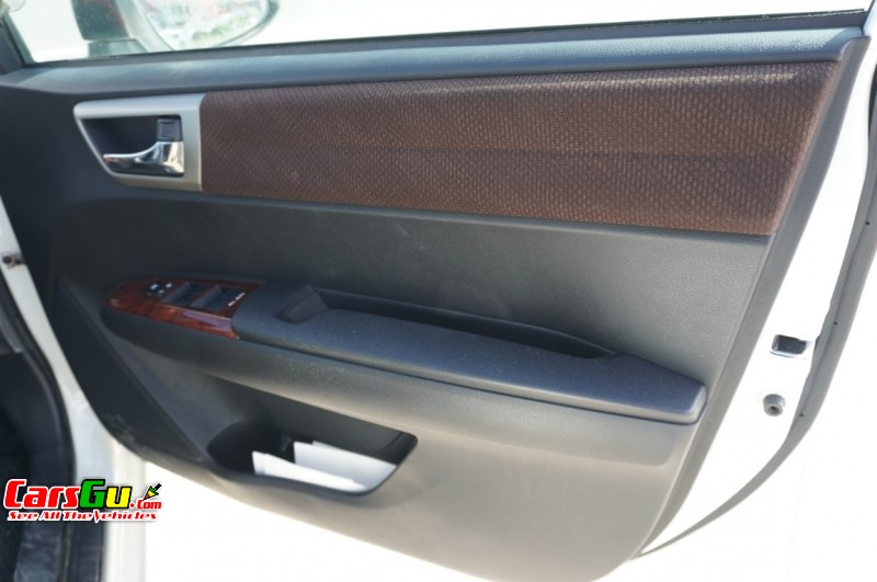 2013 Toyota Axio image5