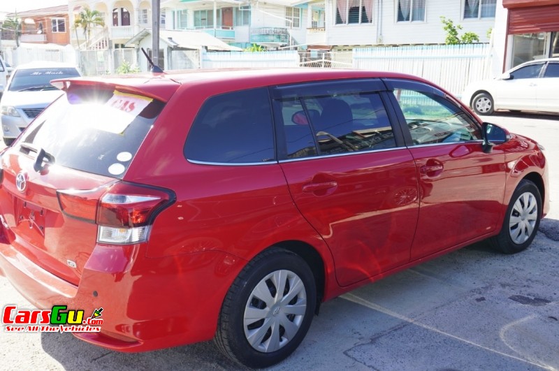 2015 Toyota Fielder image5