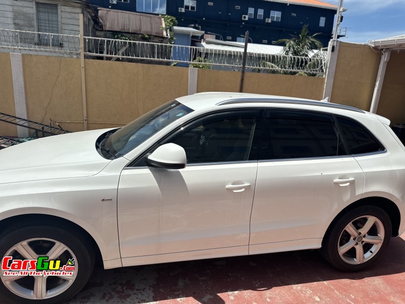 2012 Audi Q5 image1