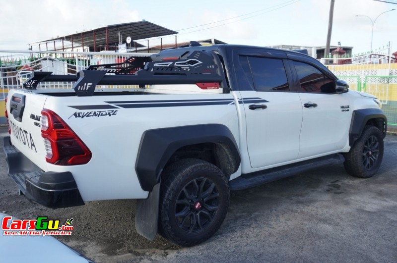 2023 Toyota Hilux image5