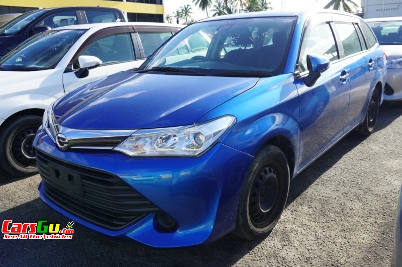 2015 Toyota Fielder image0