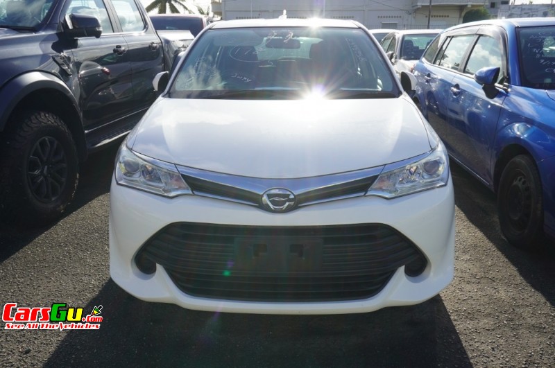 2015 Toyota Fielder image1