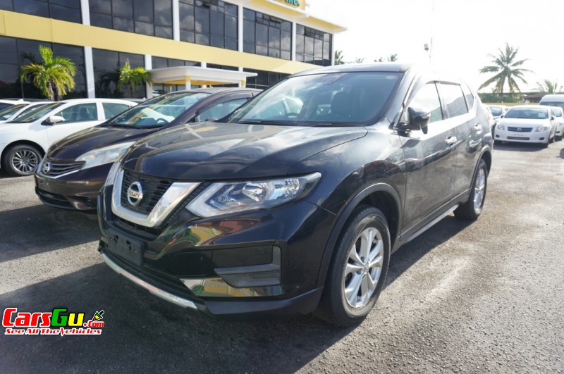 2017 Nissan X-Trail image0