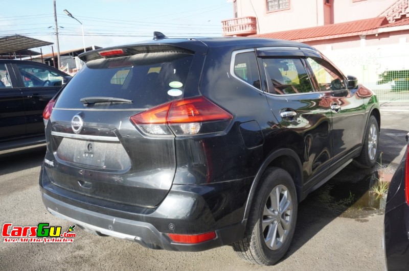 2017 Nissan X-Trail image5