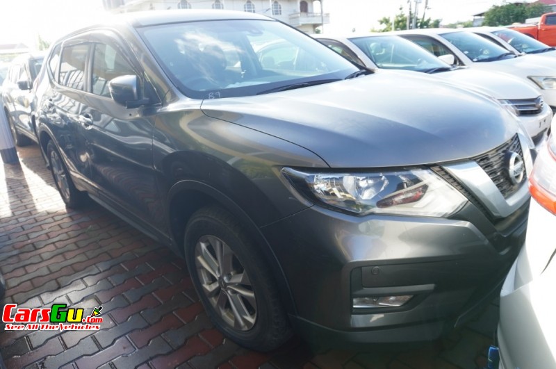 2017 Toyota X-Trail image2
