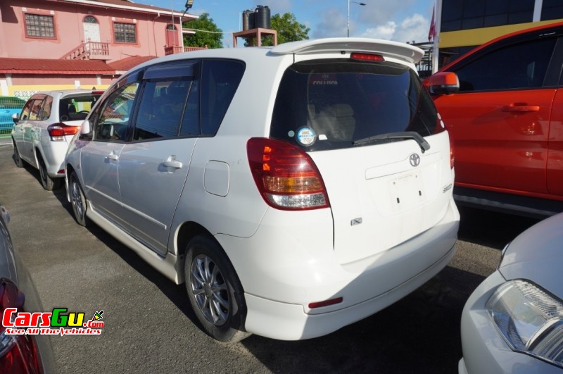 2004 Toyota Spacio image2