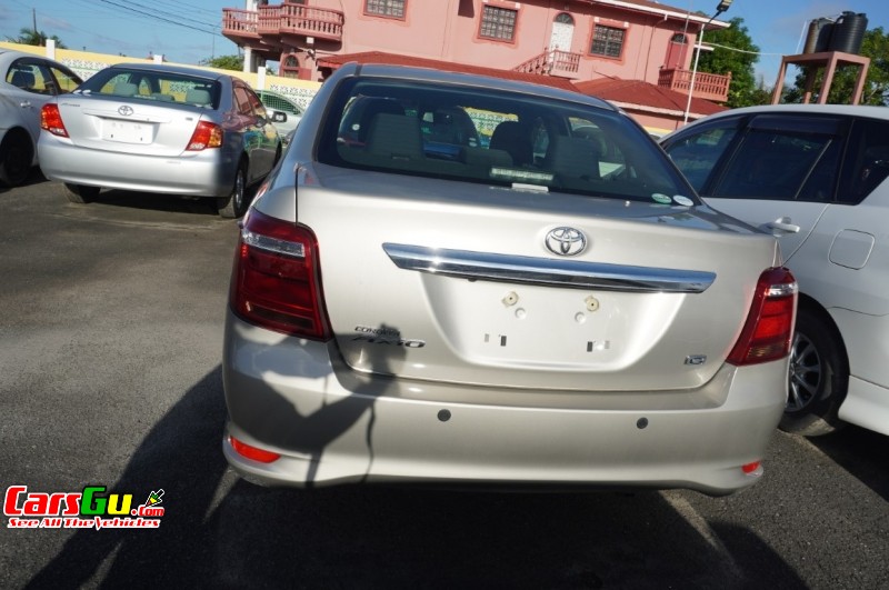 2015 Toyota Axio image4