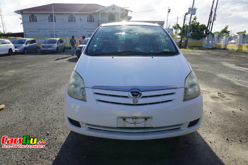 2004 Toyota Spacio image3