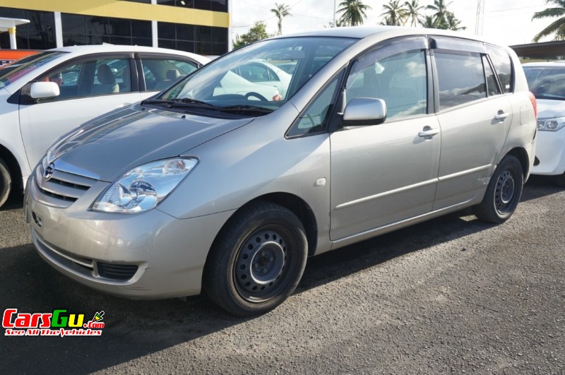 2004 Toyota Spacio image2