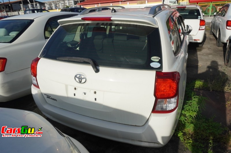 2012 Toyota Fielder image3