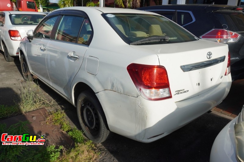 2012 Toyota Axio image1