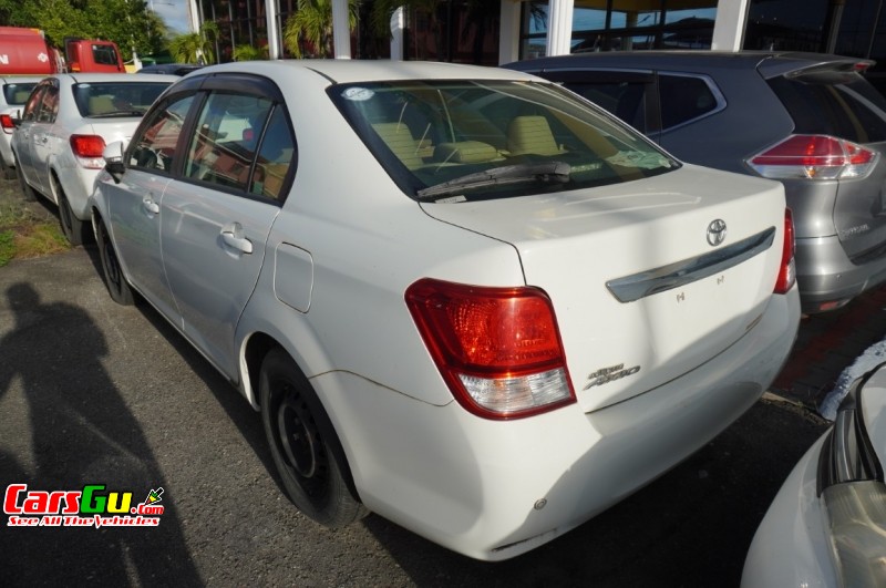 2012 Toyota Axio image1