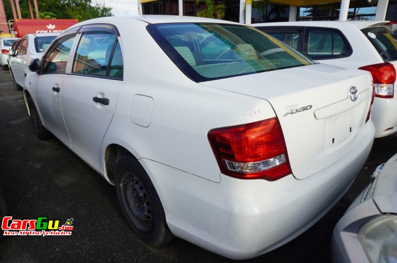 2008 Toyota Axio image2