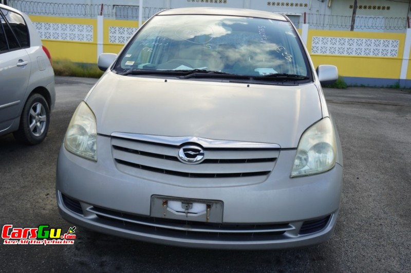 2004 Toyota Spacio image2