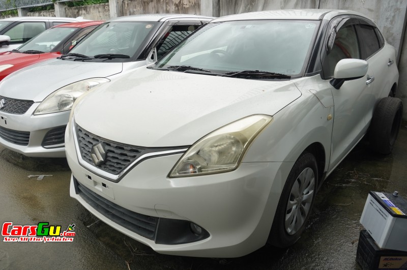 2015 Suzuki Swift image1