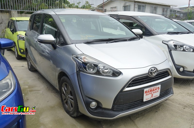 2016 Toyota Sienta image1