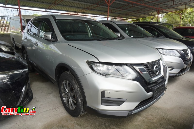 2019 Nissan X-Trail image0
