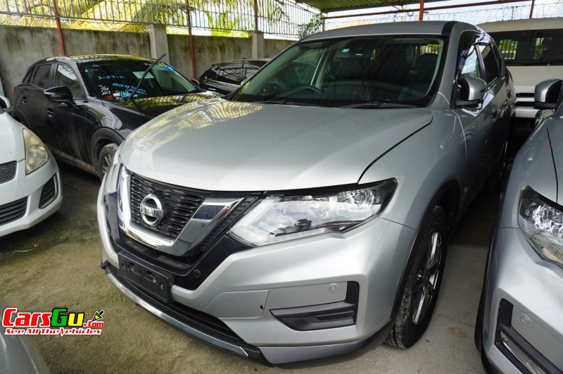 2019 Nissan X-Trail image1