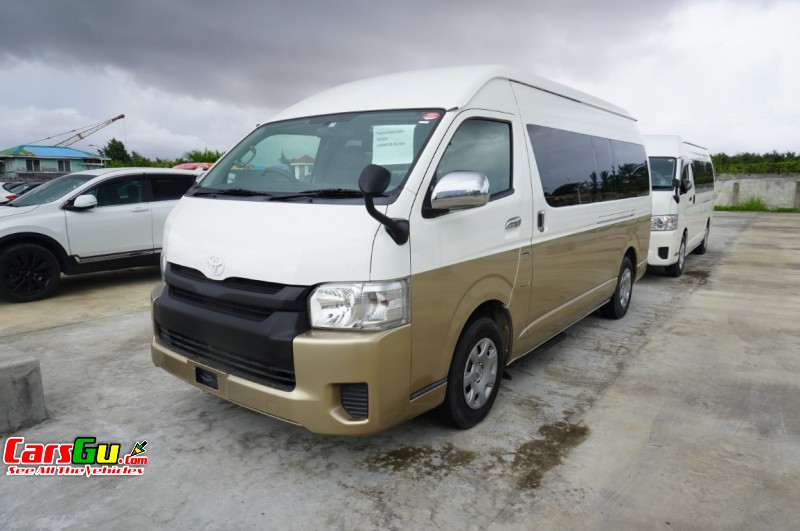 2016 Toyota Hiace image0