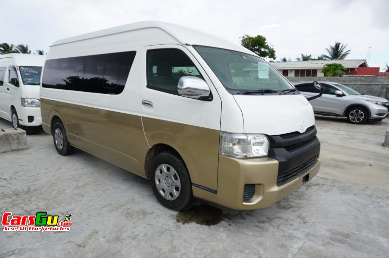 2016 Toyota Hiace image1