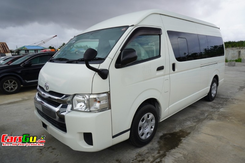2016 Toyota Hiace image0