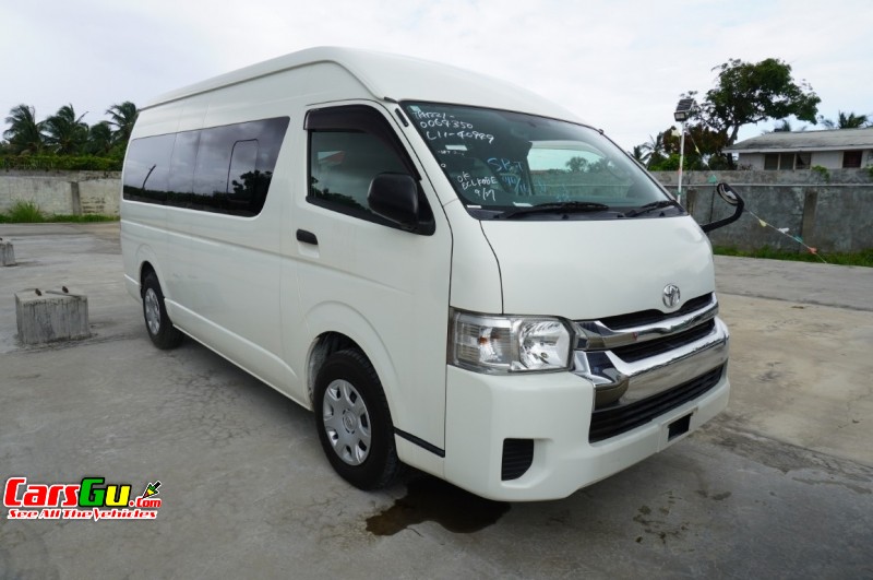 2016 Toyota Hiace image1