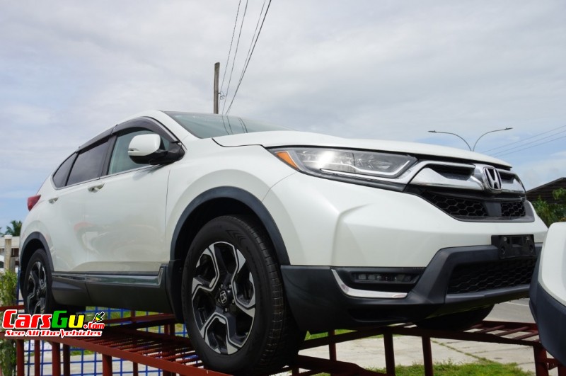 2018 Honda CR-V image1