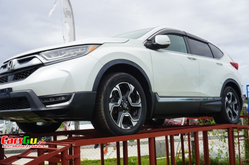 2018 Honda CR-V image2